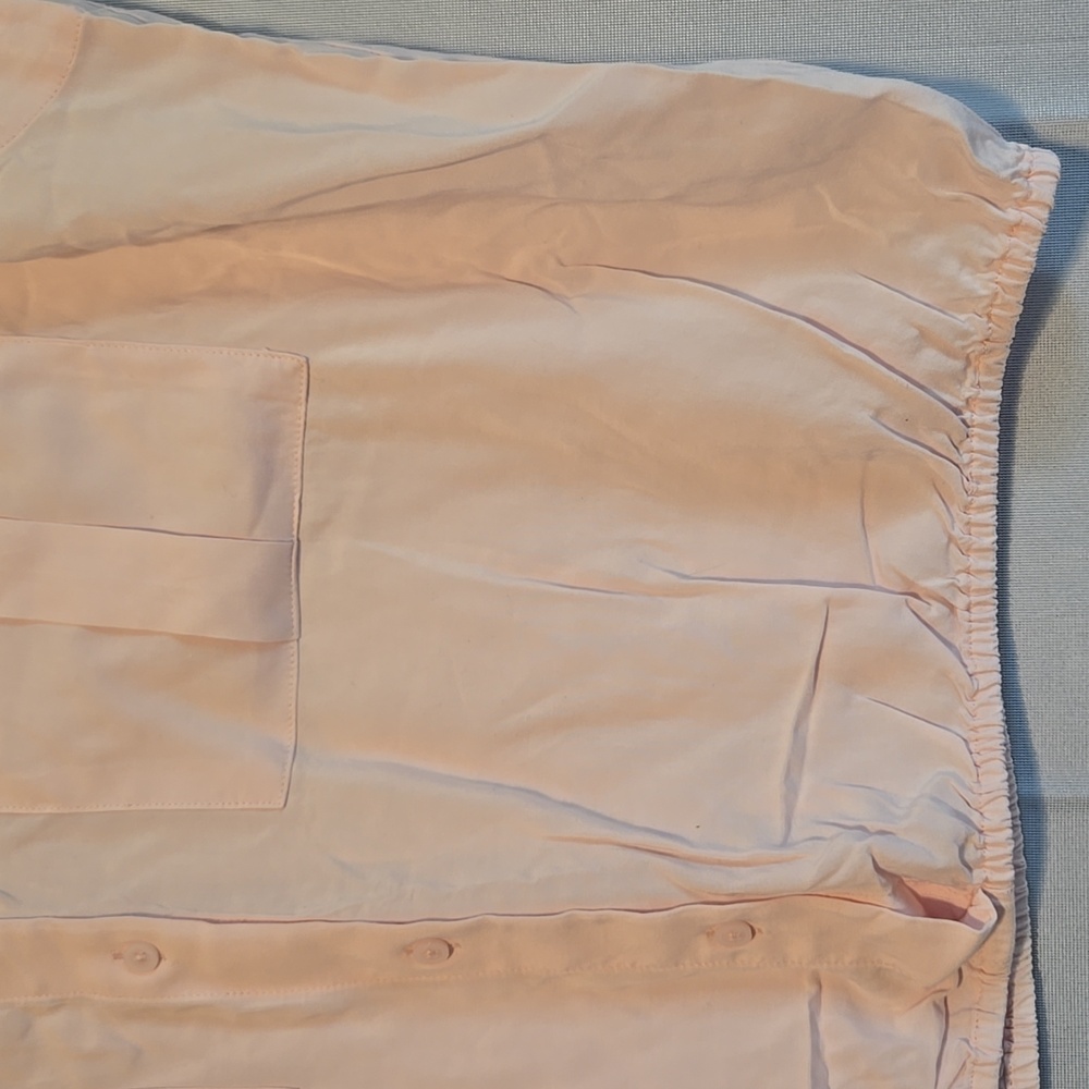 Express Pink Button-Up Blouse Bubble Hem Top Size L - Picture 3 of 9
